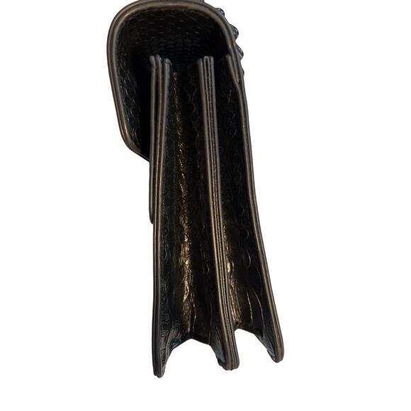 Kopnur Embossed Snakeskin PU Leather Crossbody Bag – Mermaid Buckle Chain Purse - Picture 2 of 11